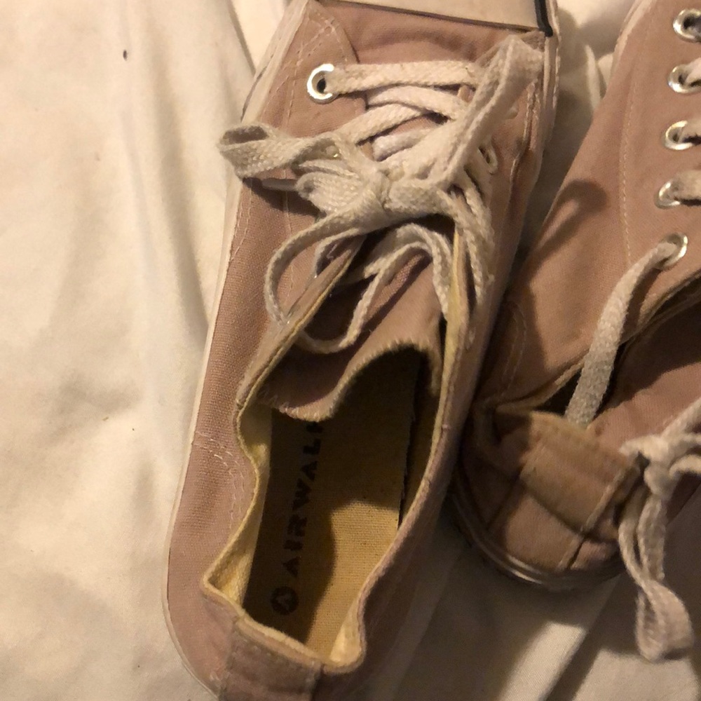 Purple converse - Picture 3 of 3